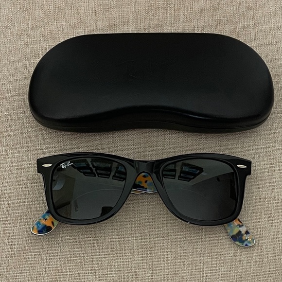 Ray-ban Wayfarer Sunglasses. Pre-loved. - Picture 9 of 14